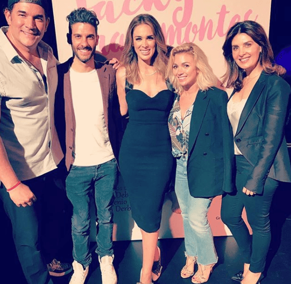 En la presentación, Jacky estuvo acompañada por algunos amigos como Eduardo Santamarina, Mayrín Villanueva, Erick Elías y su esposa Carla Guindi.