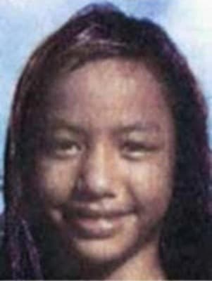 <h3 class="cms-H3-H3">Faloma Luhk </h3>
<br>
<br>Nacida en las Islas Marianas del Norte, Luhk fue vista por última vez el 25 de mayo de 2011. En aquel entonces tenía 10 años.
<br>
<br>Faloma desapareció junto con su hermana Maleina en la parada de autobús cerca de su casa en el pueblo de As Tao, Saipan. Las niñas de 10 y 9 años en ese momento estaban esperando el autobús escolar 
<a href="https://www.fbi.gov/wanted/kidnap/faloma-luhk" target="_blank">y no se ha vuelto a saber nada de ellas desde entonces.</a>
<br>
<br>El FBI está ofreciendo una recompensa de hasta $ 25,000 por información que conduzca al paradero de Faloma y Maleina Luhk. 
<br>
<br>Faloma tiene 20 años en la actualidad.