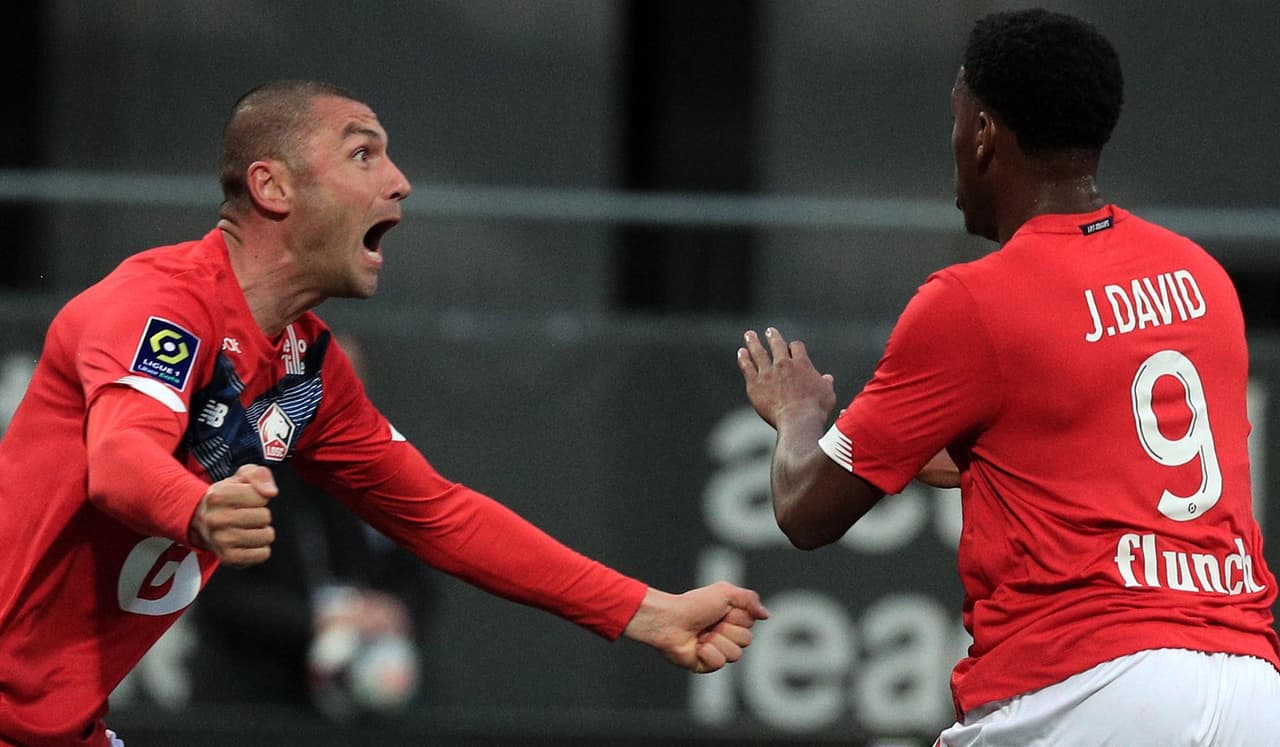 Lille rompió la sequía de campeonatos y se corona en la Ligue 1 tras 10 años sin lograrlo. Jonathan Davis y Burak Yilmaz le dieron la victoria a su equipo frente al Angers y le rebatan la gloria al equipo millonario del Paris Saint-Germain.