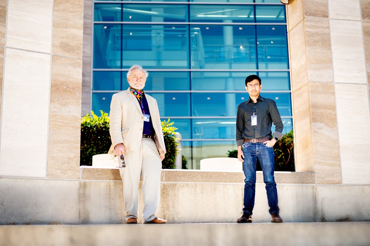 El equipo de científicos que desarrolló la fórmula está conformado por bioquímicos, biólogos celulares y virólogos que en cuestión de meses crearon el aerosol.