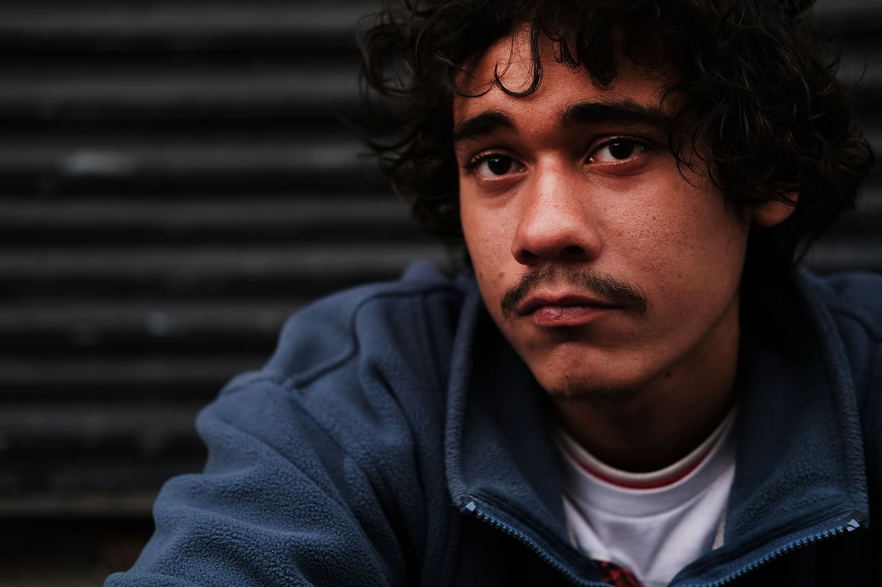 Brian vive en las calles del Bronx, la zona Nueva York con mayores tasas de muertes por sobredosis, de las cuales los opioides son los principales responsables. Más de 1,370 neoyorkinos fallecieron por esta causa en 2016. 
<br>