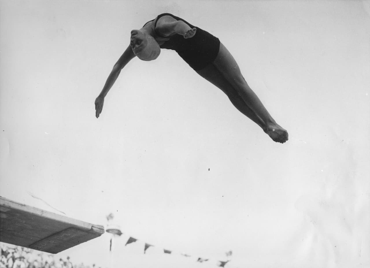 Marjorie Gestring, la estadounidense es la atleta más joven en ganar un oro en Juegos Olímpicos. En Berlín se lo llevó en trampolín apenas a sus 13 años.