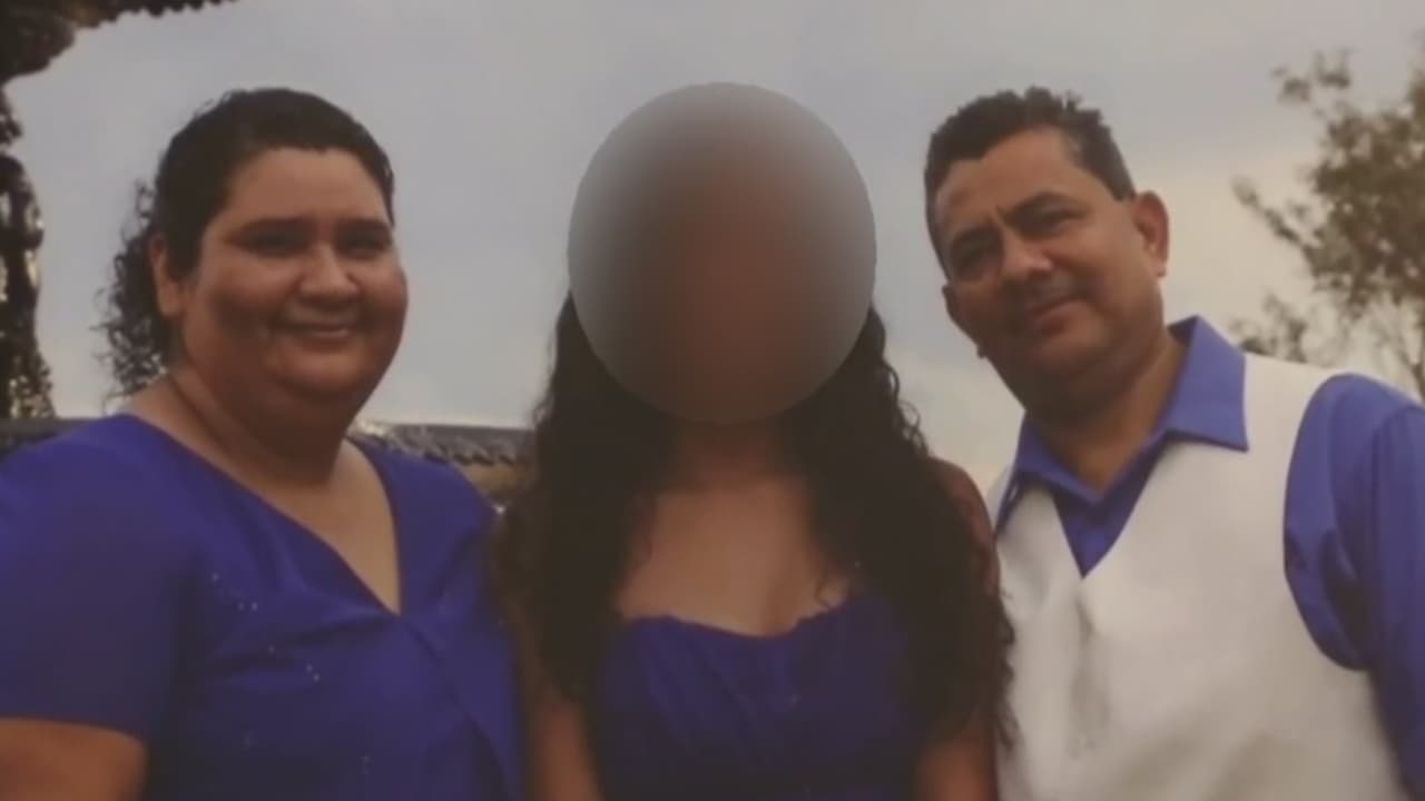 Una familia de inmigrantes salvadoreños rota: madre arrestada por ICE, padre deportado, hijas solas en EEUU