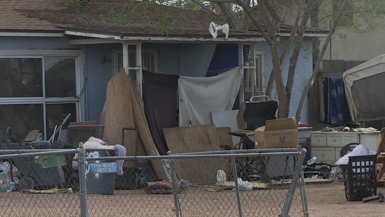 Vecinos de Phoenix denuncian indigencia y consumo de drogas cerca de sus viviendas