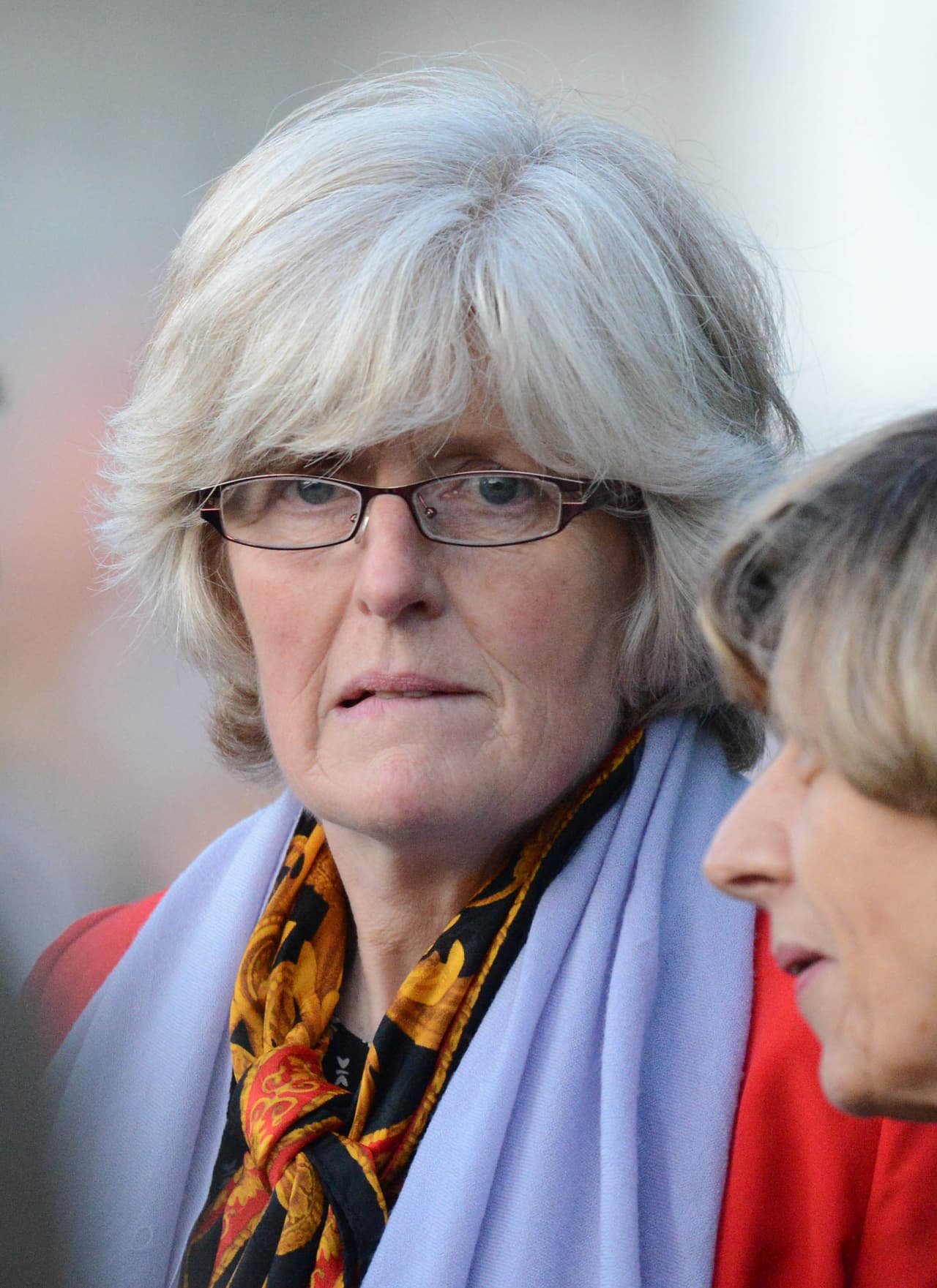 La hermana mayor de la fallecida Lady Diana,
<b> Lady Jane Fellowes</b> (foto), fue una de las primeras en conocer al bebé Archie Harrison, según confirmó 
<b><a href="https://www.telegraph.co.uk/royal-family/2019/05/08/inside-royal-baby-sussexs-starry-social-circle-palace-play-dates/" target="_blank">The Telegraph</a></b>.