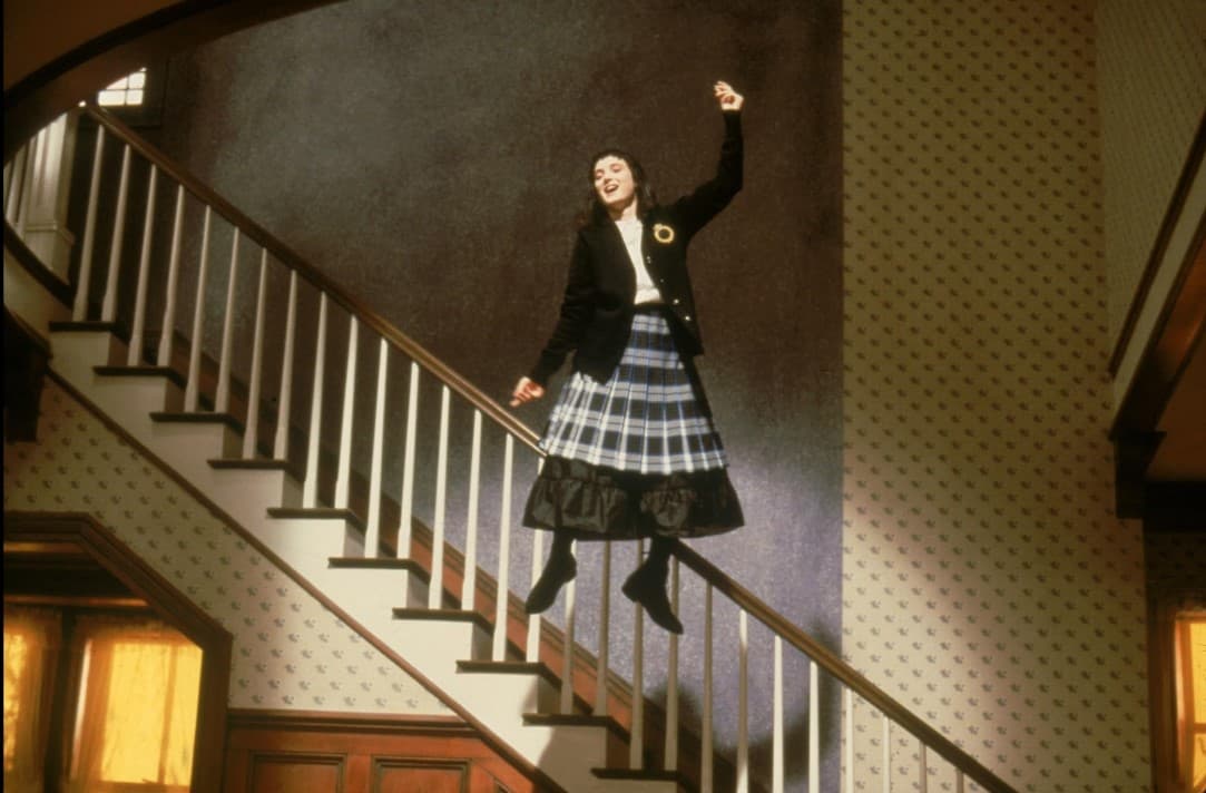 La escena donde bailan en el aire es una de las más icónicas.