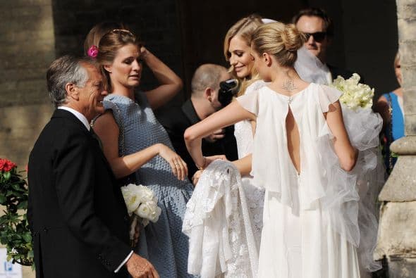 La tela suelta le da algo más de volumen a su aspecto, pero enfatizando sus medidas tan cuidadas.