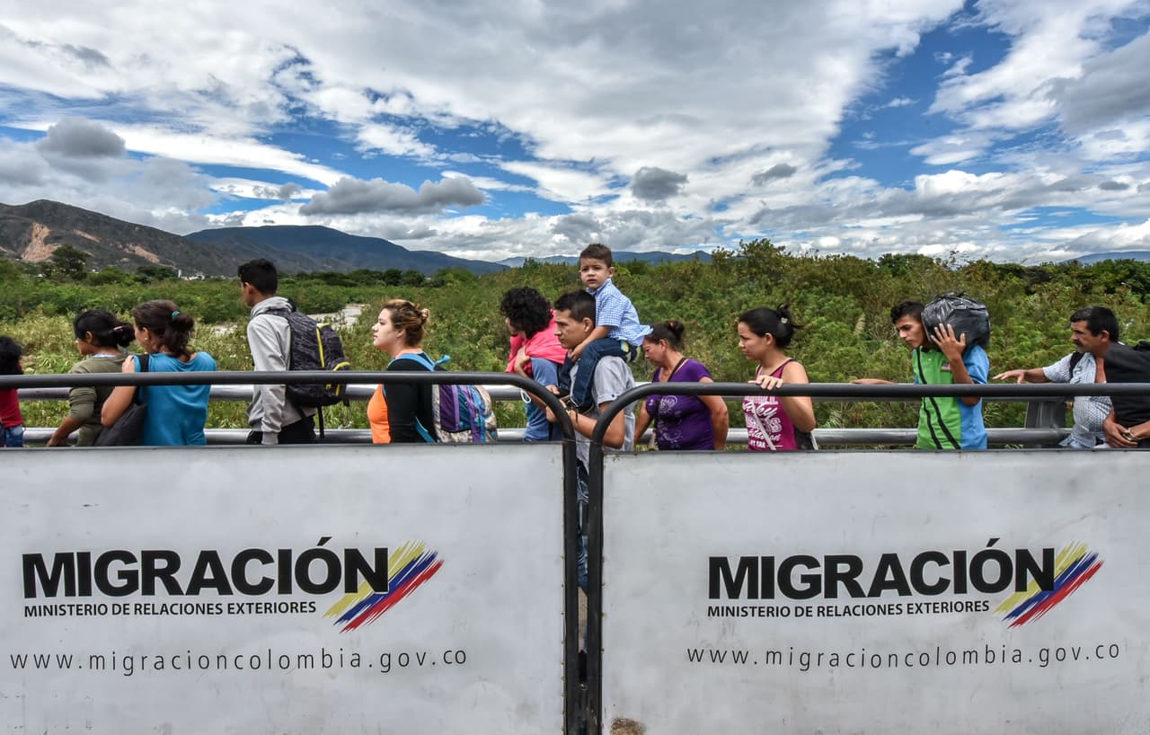 El gobierno colombiano decide aumentar los controles en su frontera para frenar la diáspora venezolana