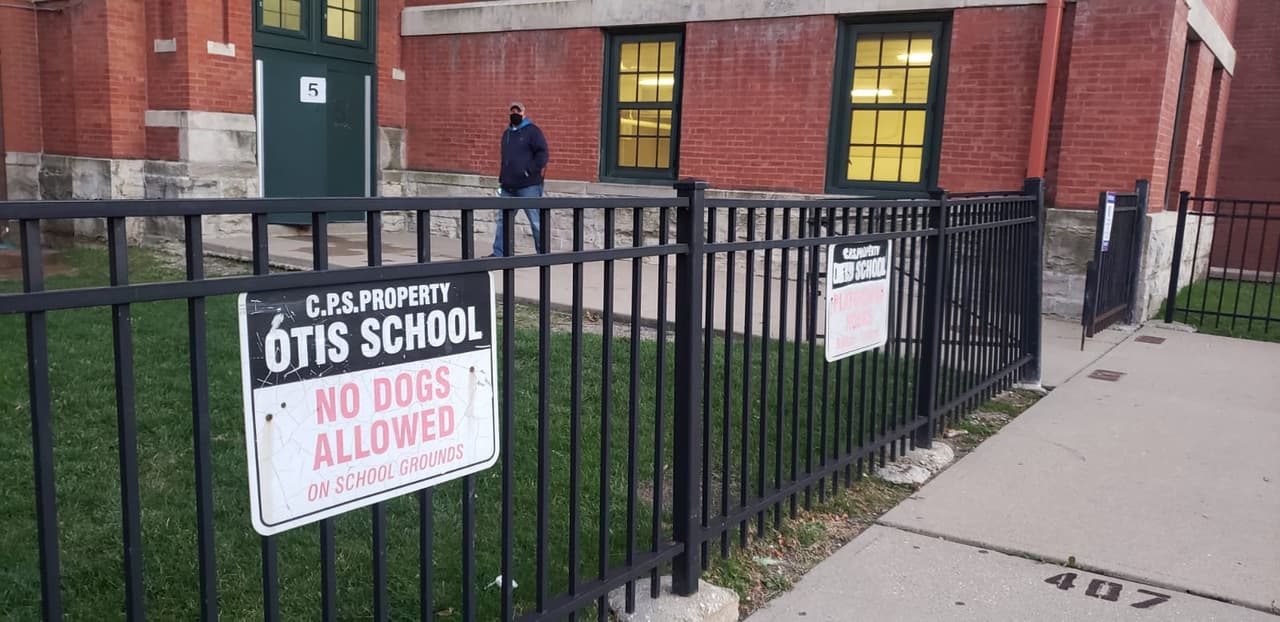 Consiguen recuperar las boletas del centro de votación de Chicago que se inundó