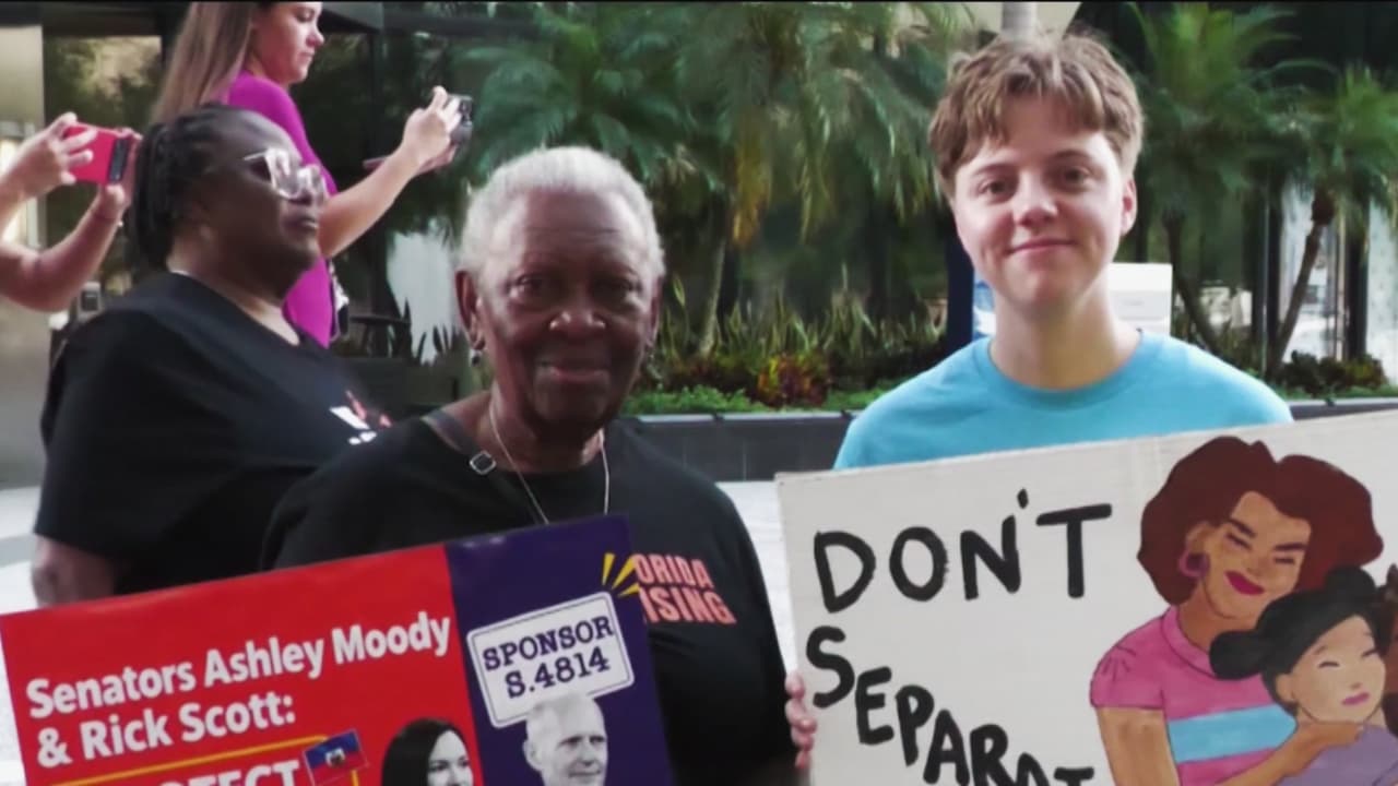 Comunidad haitiana en Orlando protesta frente a oficina de la senadora Ashley Moody para pedir apoyo con el TPS
