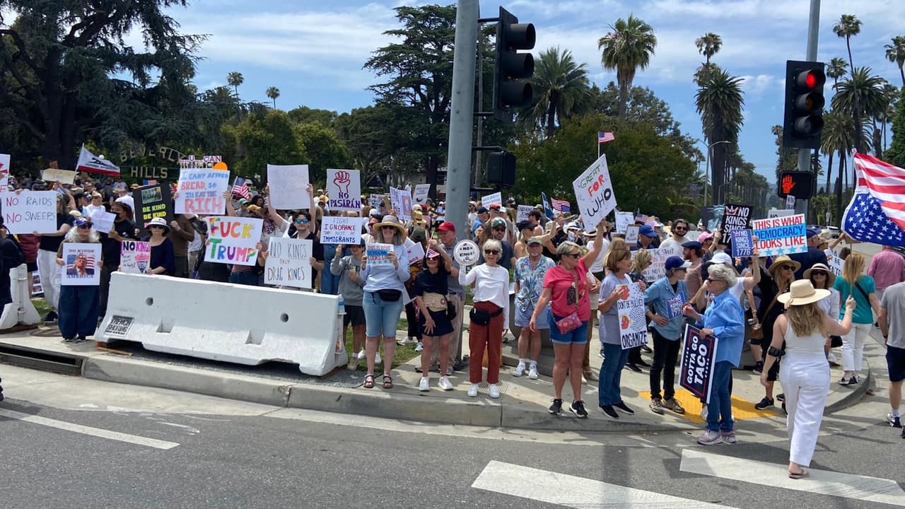 Preguntamos a los manifestantes qué le dirían al presidente Donald Trump si tuvieran la oportunidad de platicar con él, sobre su políticas y recientes decisiones desde el gobierno federal.