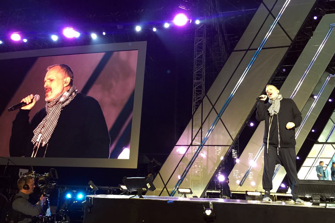 El Español Miguel Bosé, regresa la noche del viernes al ensayo general de su presentación en el RiseUp As Us.