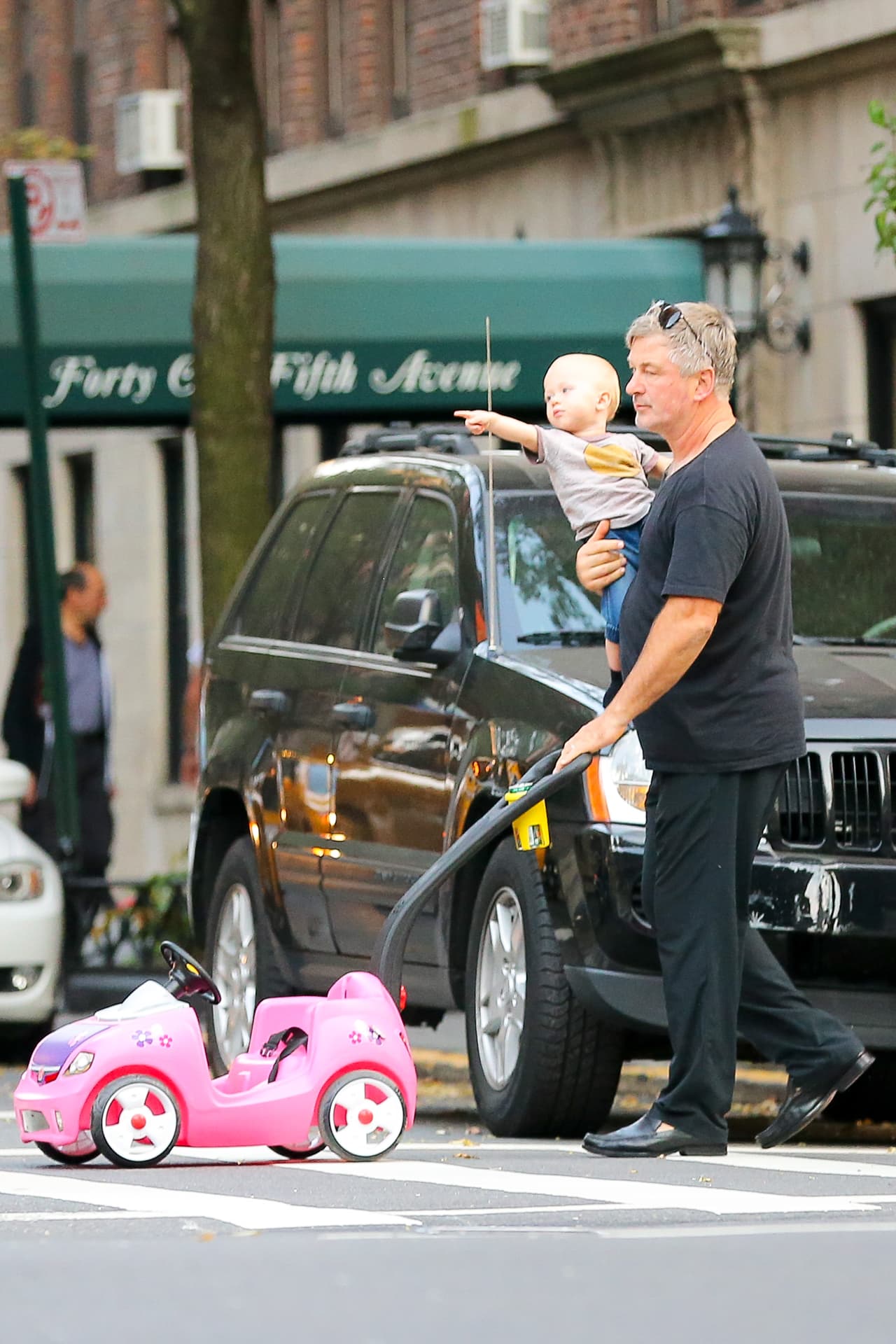 Rafael se encargó de guiar a su papi por las calles de la Gran Manzana.