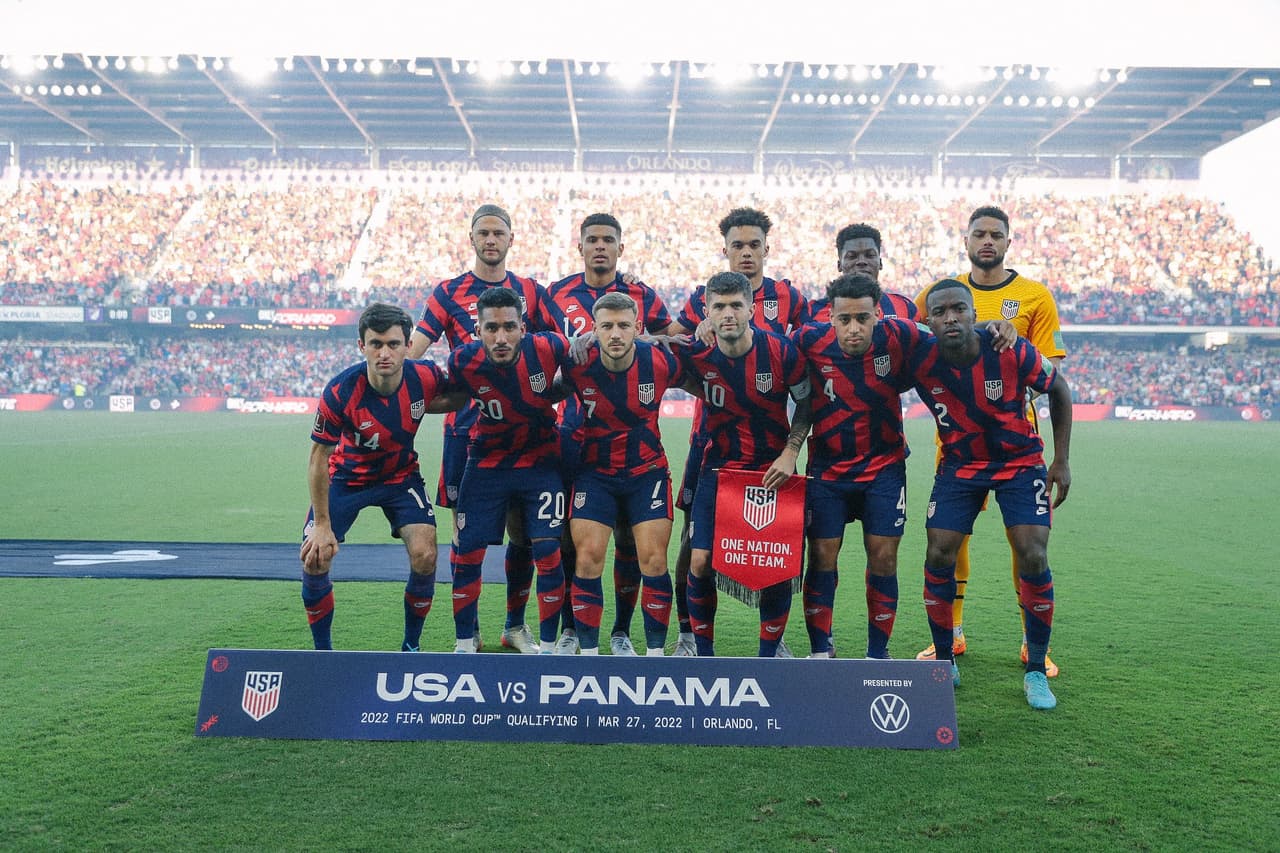 Con gran actuación de Christian Pulisic, la selección de Estados Unidos le pasó por encima a Panamá, lo eliminó y puso pie y medio en Qatar 2022 en lo que sería su regreso a una Copa del Mundo.