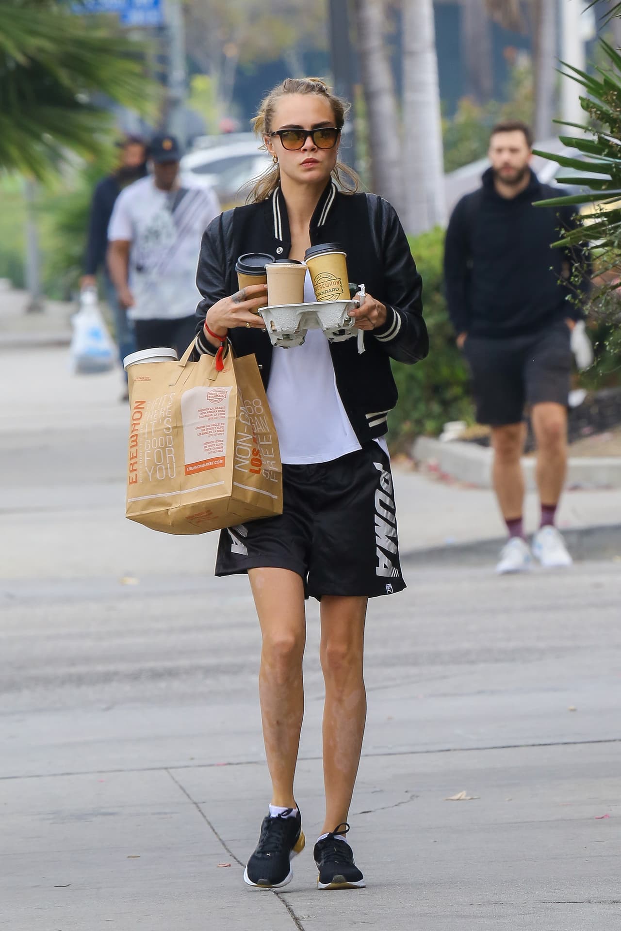 Sin embargo se ha mantenido activa en las redes.