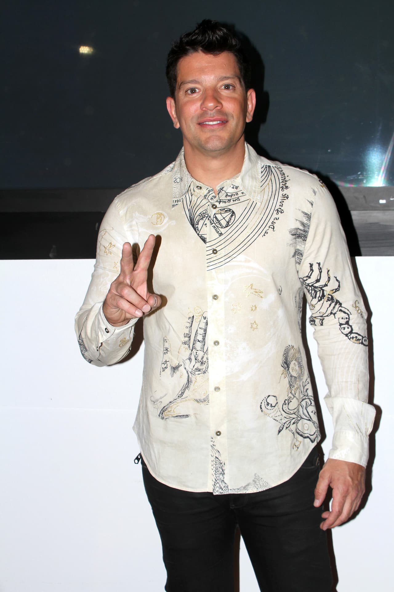 "Si se molestó Noelia, pues 
<b>le pedimos una disculpa</b>, no pasada nada. Perdón por no tener la información", dijo Yahir.