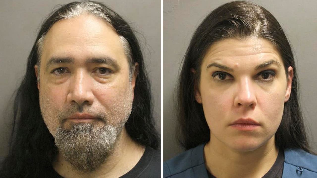 Están presos por dejar a su hija de 11 años sola en su casa en Texas mientras iban a un concierto en Michigan 