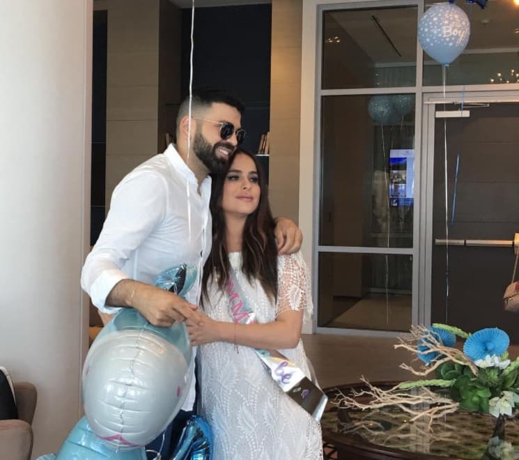 Jomari Goyso es uno de los mejores amigos de la actriz, quien no dudó en tomarse una foto con él.