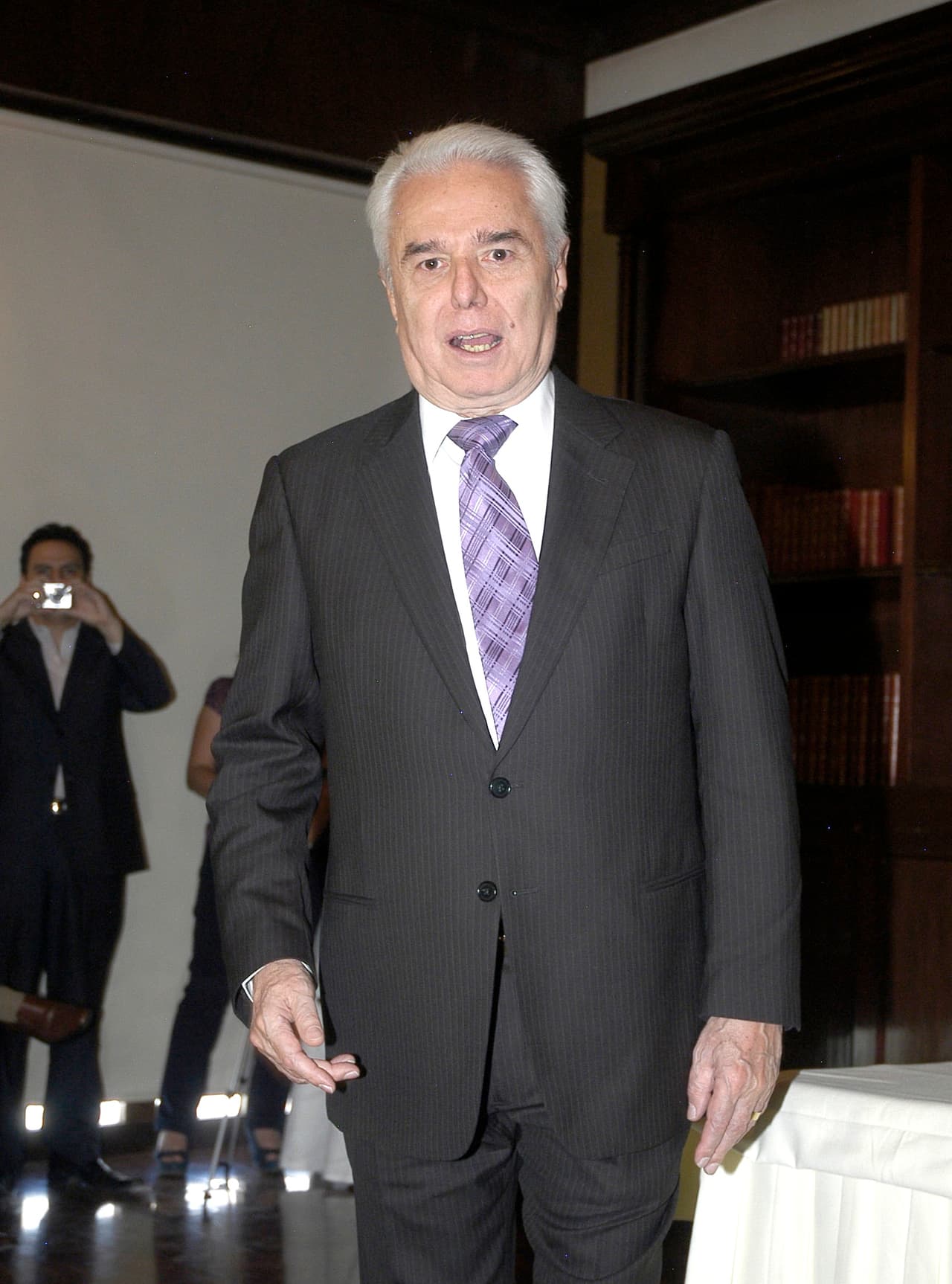 "Eso dice. ¿Qué va a decir, qué va a decir? Porque 
<b>les encanta que les den cuchillito ahí</b>. Y eso no se les va a quitar", afirmó el cantante.