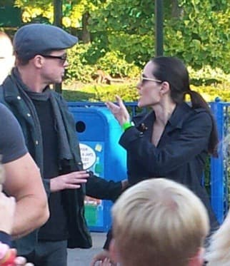 Las fotos muestran a Angelina muy enfadada gritándole a Brad.