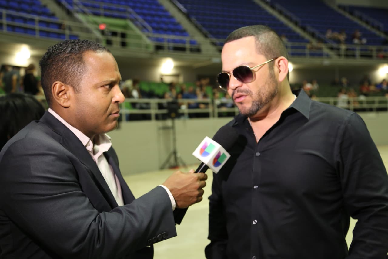 Durante los servicios se pudo ver a diferentes artistas y personalidades del género tejano como Michael Salgado.