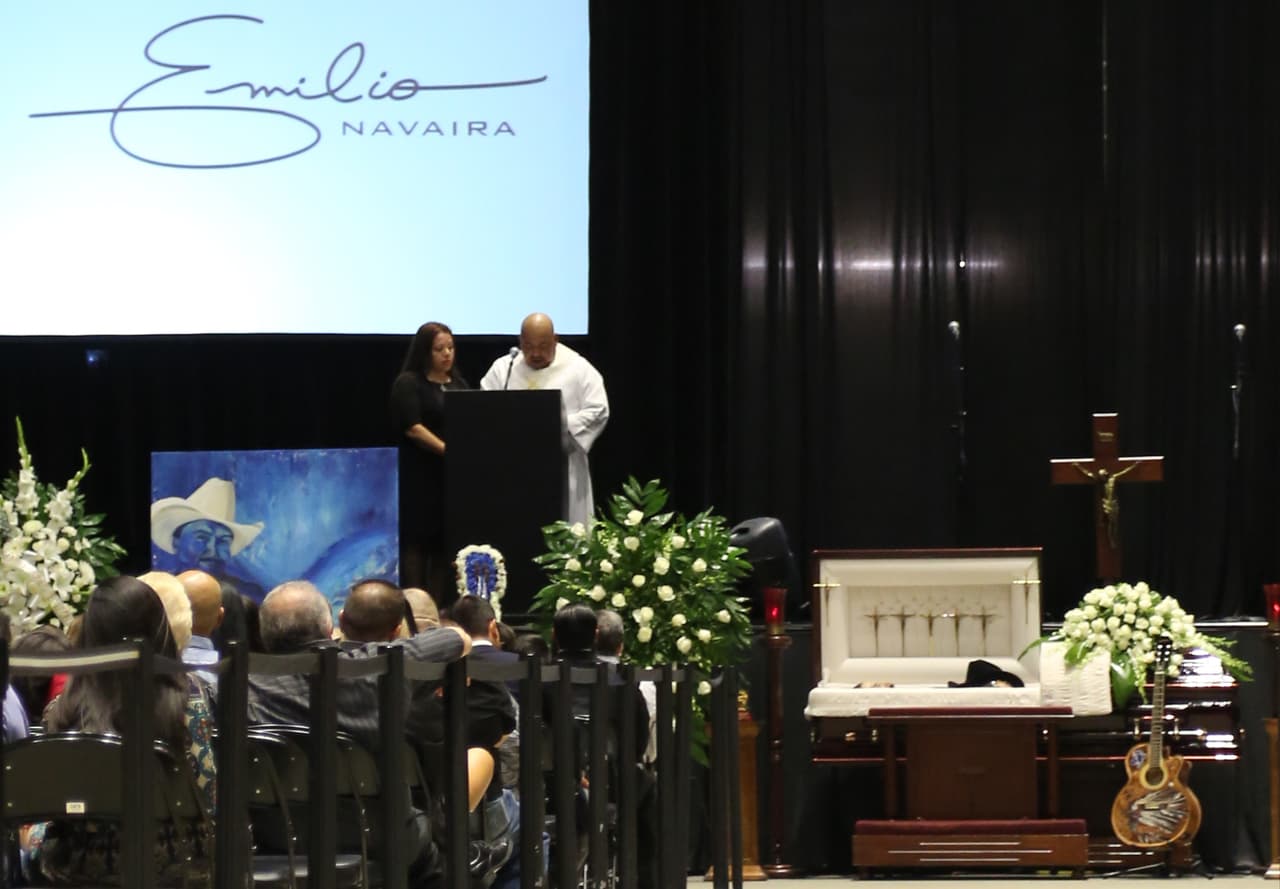 La música tejana sigue del luto tras la muerte del llamado "Rey del Rodeo", Emilio Navaira.