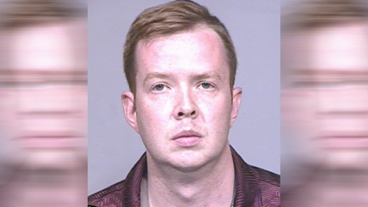 Detective se hace pasar por niño y logra arresto de un profesor de piano por supuesto acoso sexual