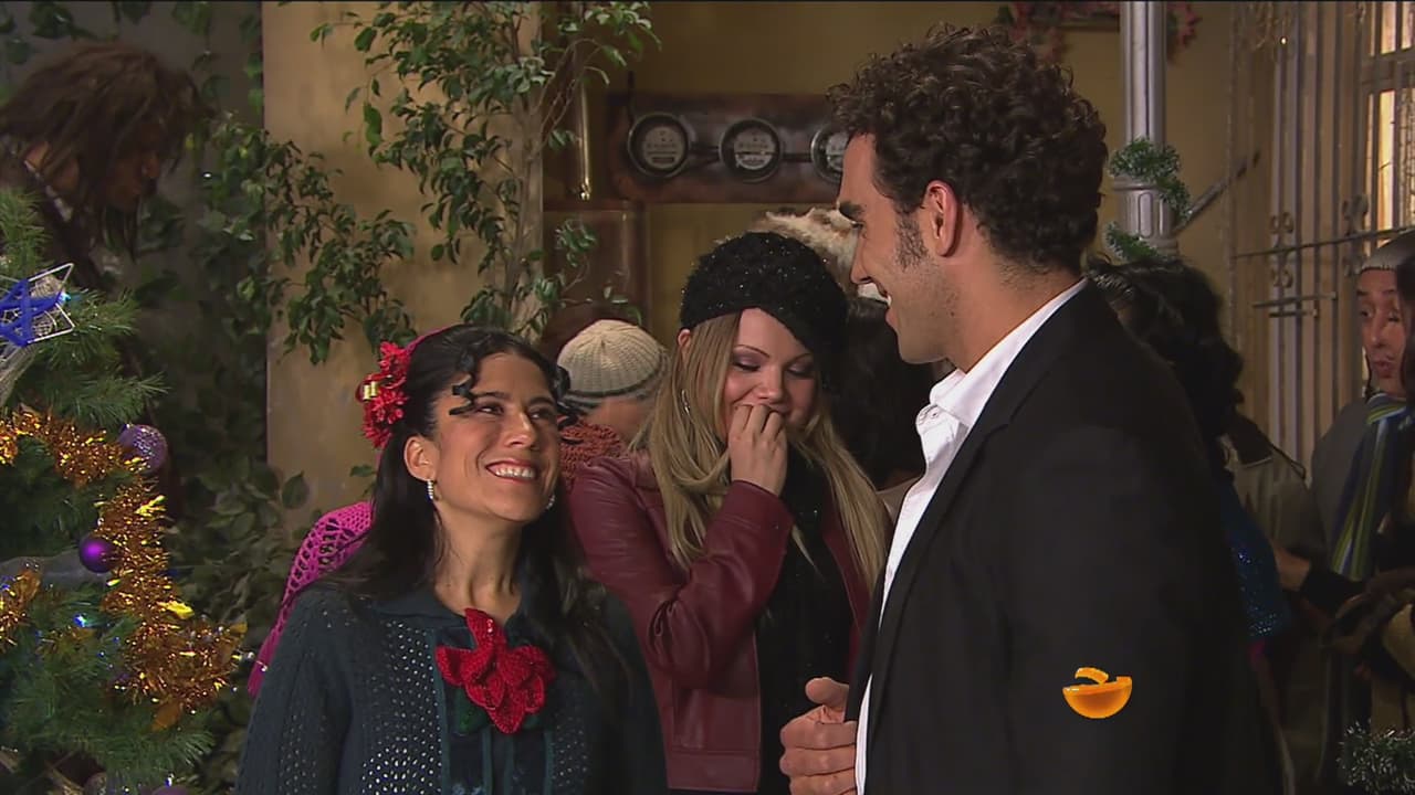 Ah, pero eso sí, tiene mucho pegue con alguno que otro galán.