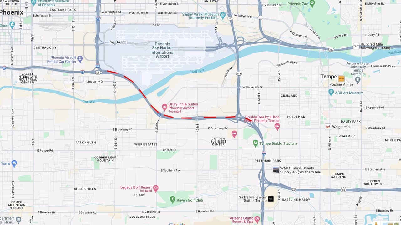 <b>Interestatal 10 oeste</b>
<br>La I-10 en dirección oeste se reducirá a tres carriles entre Broadway Road y 24th Street, a partir de las 10 p.m. del viernes 28 de junio, y hasta las 9 p.m. del domingo 30 de junio.
<br>
<br>Las rampas de entrada y salida de la I-10 en dirección oeste en 40th Street, así como la rampa de la SR 143 en dirección sur hacia la I-10 en dirección oeste también estarán cerradas. 
<br>
<br>
<b>Rutas alternas</b>
<br>Para obtener más información visite: 
<a href="https://i10broadwaycurve.com/" target="_blank">i10BroadwayCurve.com.</a>