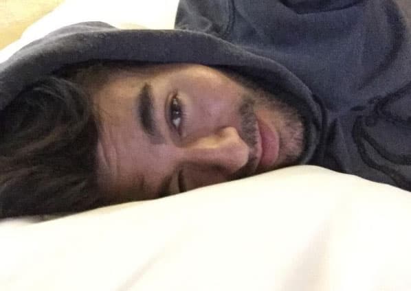 O famosos en su camita, como el encantador Enrique Iglesias.