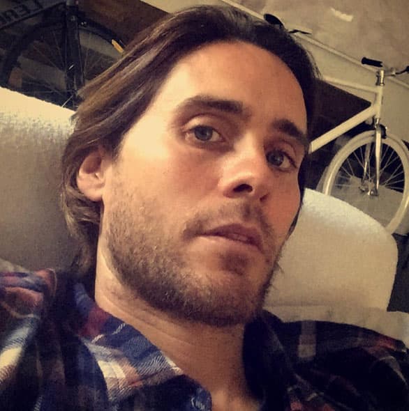 Otros simplemente adoran poner puro close-up de sus bellos rostros, como Jared Leto.