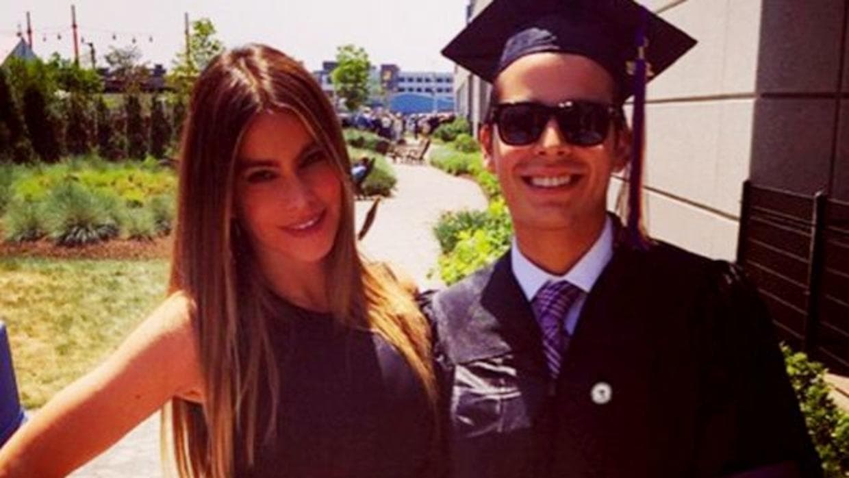 Sofía también publica momentos con su familia, como la graduación de Manolo.