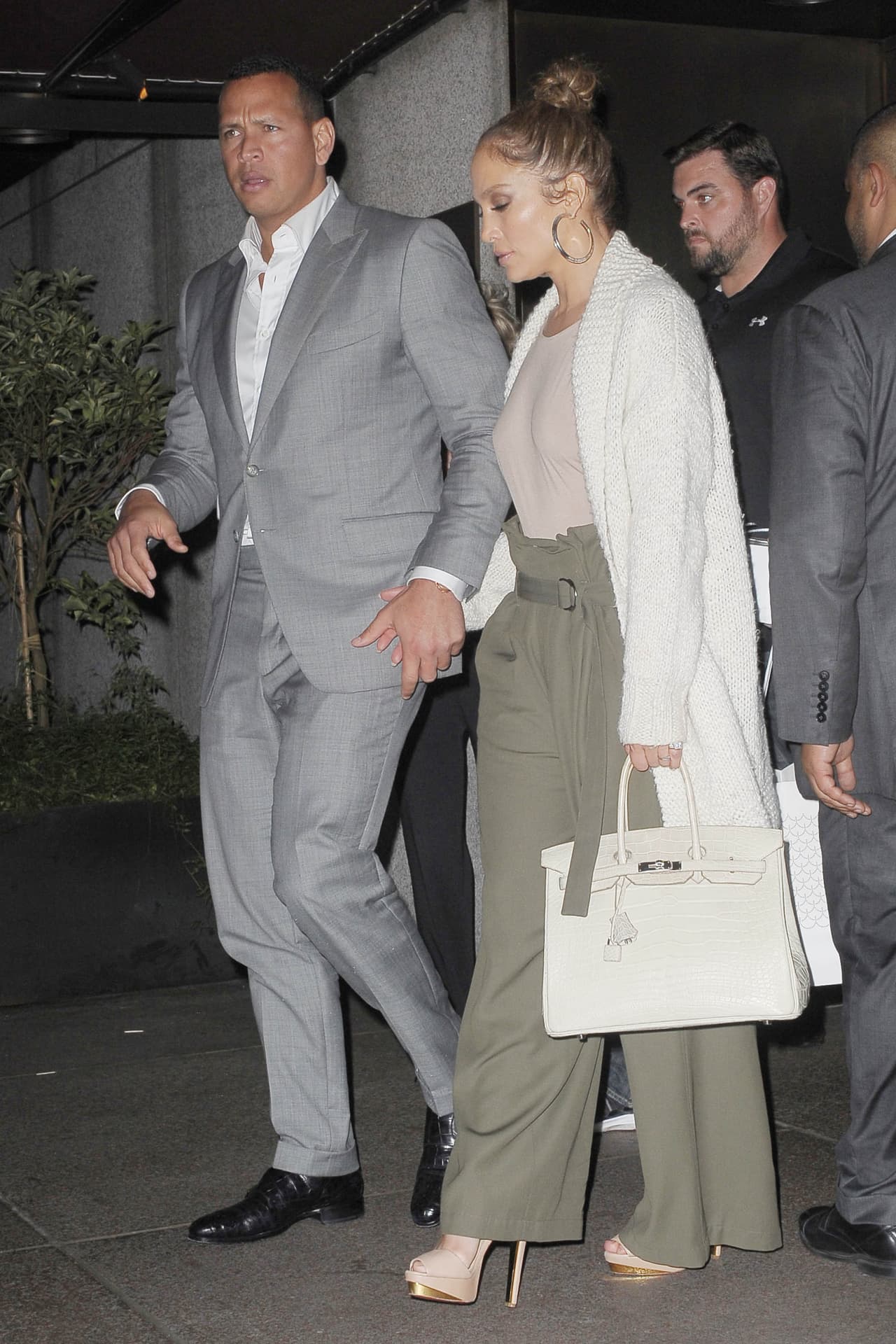 Contrario al cumpleaños de Jennifer López, el pasado lunes, donde hubo una celebración familiar, el de Alex Rodríguez fue algo íntimo entre la pareja.