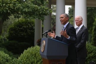 El presidente de Estados Unidos, Barack Obama, junto al vicepresidente Joe Biden, anuncia que tomará acciones ejecutivas con el tema migratorio.