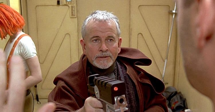 El actor británico era recordado por aparecer en 'Alien' en 1979 y cuatro años después de grabó 'El Quinto Elemento'. Asimismo, interpretó a Bilbo Bolsón en 'El Señor de los Anillos'.