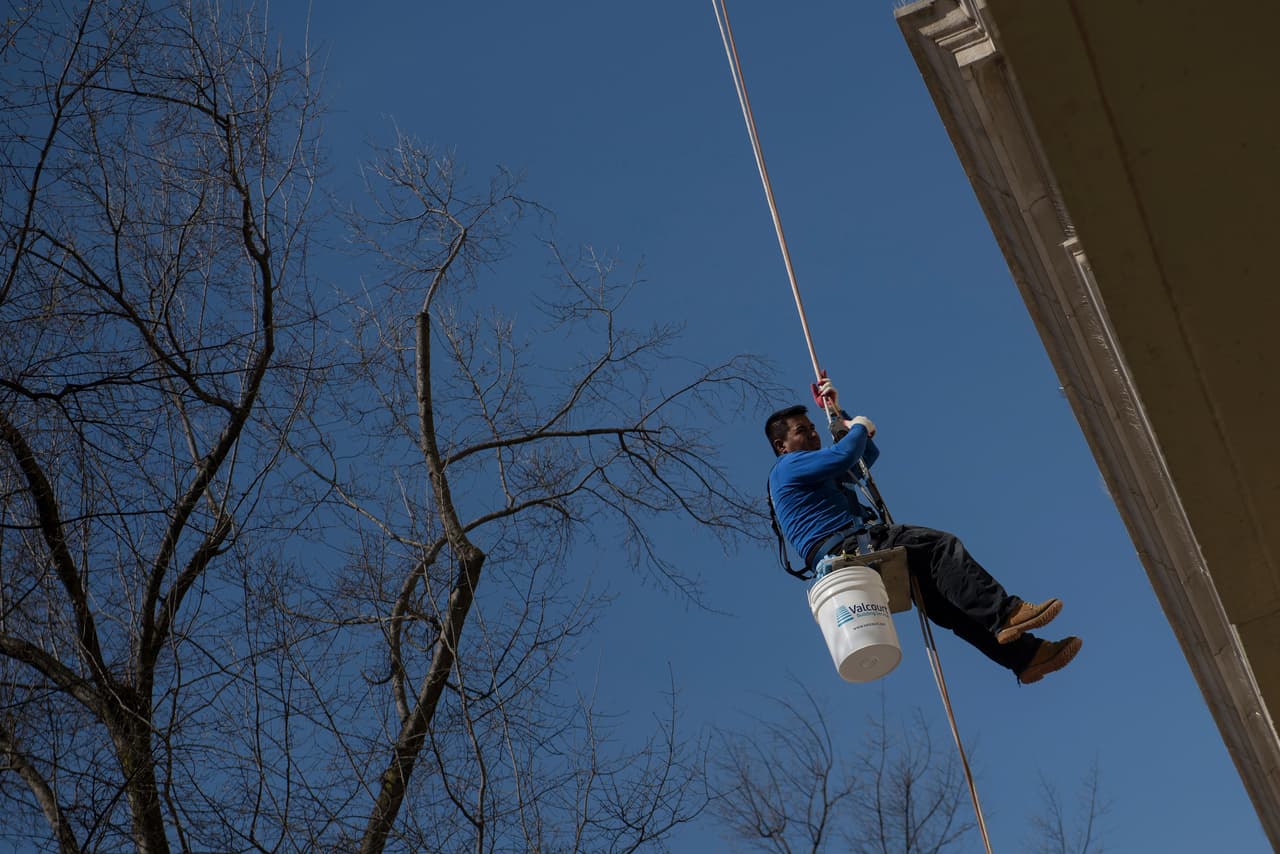 Así es como los inmigrantes (con y sin papeles) son esclavizados hoy en EEUU