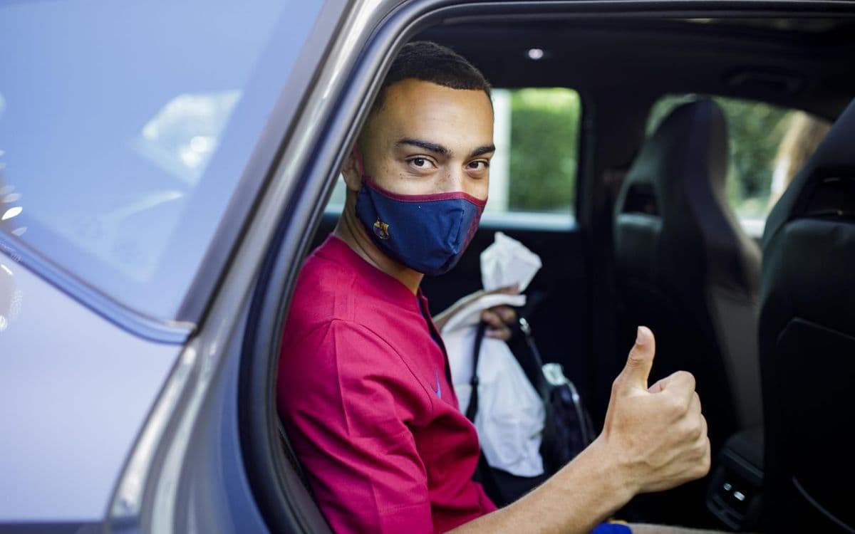 El jugador firmará contrato con el Barcelona por 5 temporadas, hasta el final de la temporada 2024/25, con una cláusula de rescisión de 400 millones