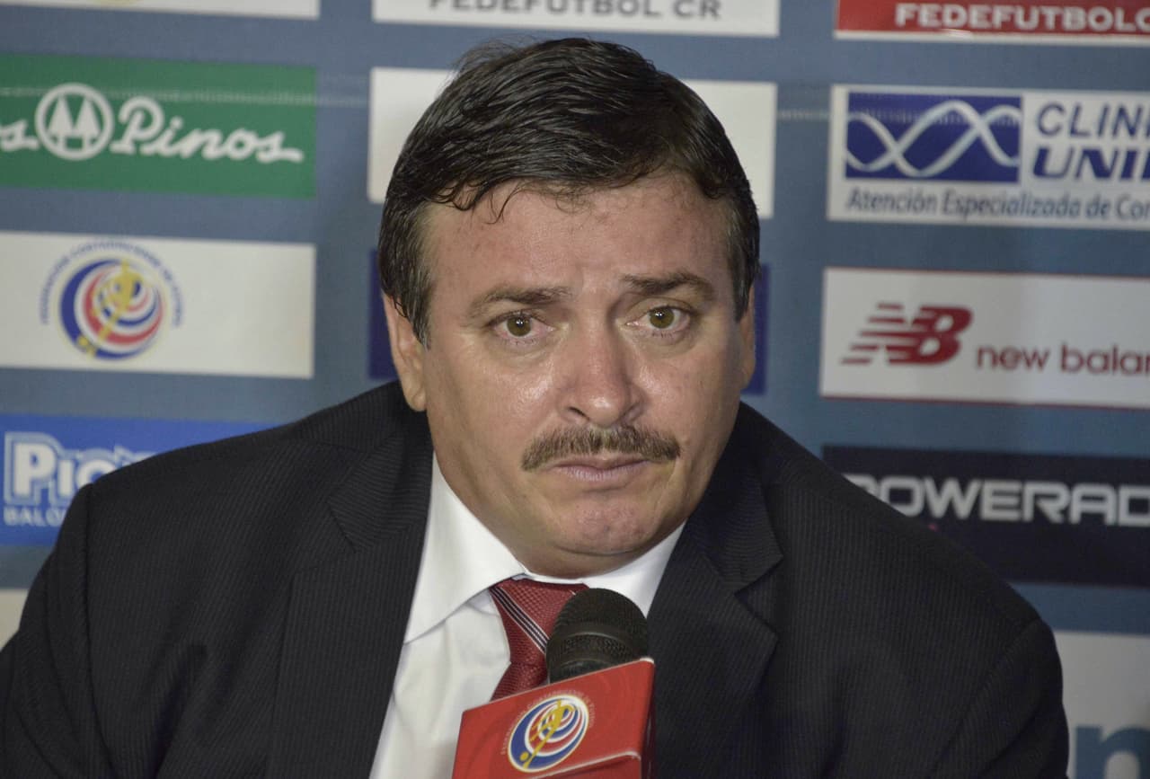 El actual técnico de Costa Rica es Óscar Antonio Ramírez que anteriormente dirigió al Alajuelense, Santos de Costa Rica y Club Deportivo Belén.