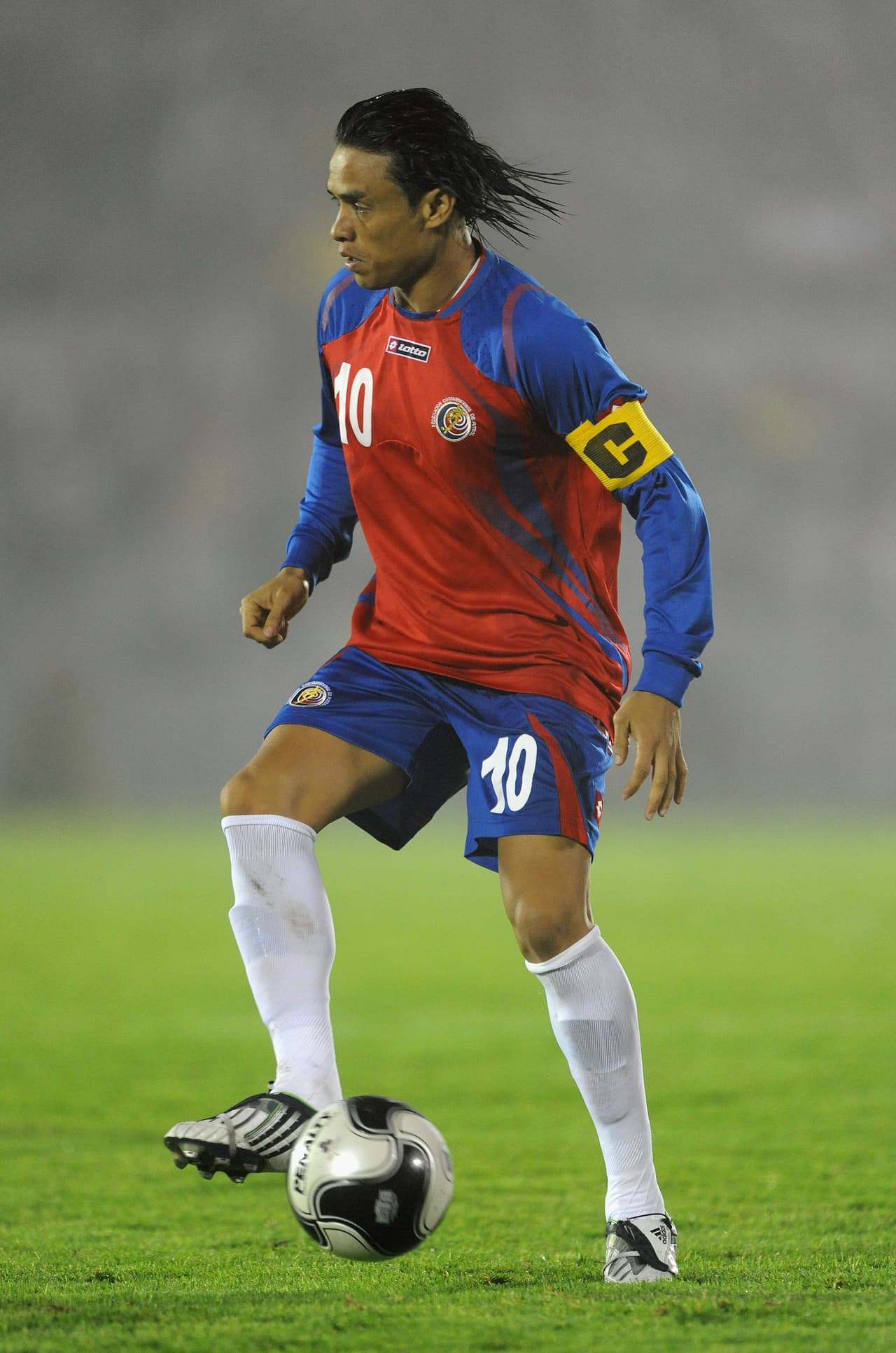El jugador con más apariciones con la selección tica es Walter Centeno (foto) con 137 partidos y su máximo goleador es Rolando Fonseca con 47 anotaciones.