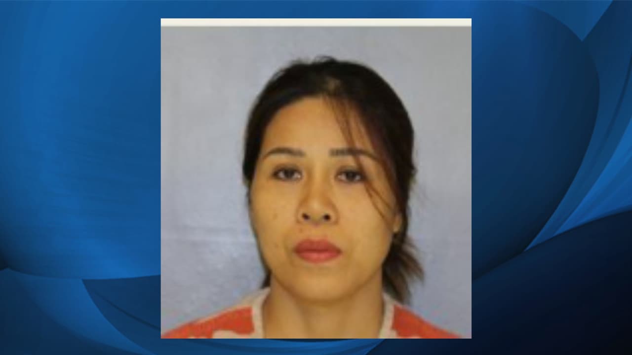 Thu Loan Phan, de 44 años y residente de Montezuma, Georgia, fue arrestada y acusada de procesamiento de marihuana, posesión de marihuana con la intención de distribución, y de posesión de marihuana.