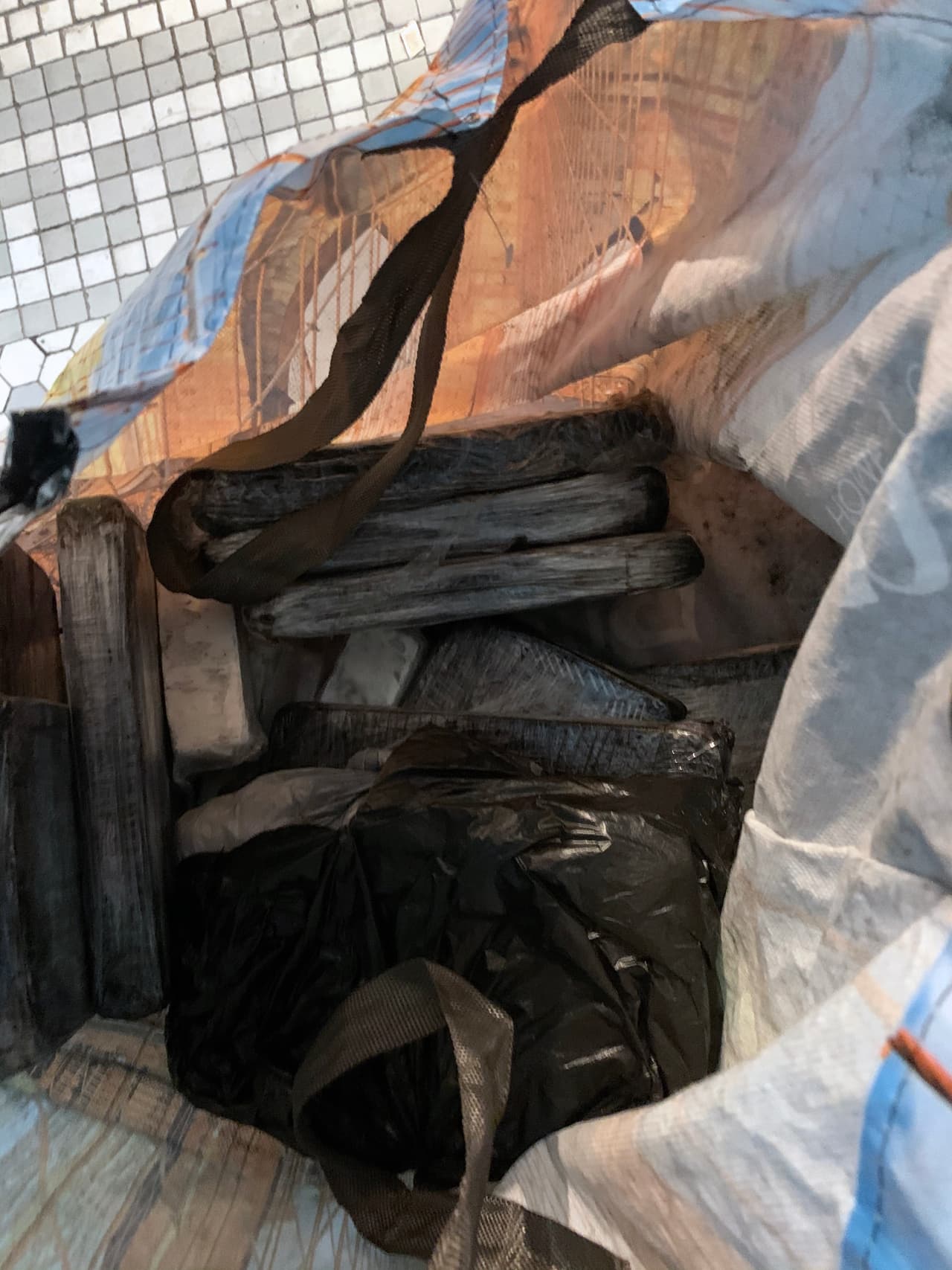 El agente especial de la DEA a cargo, Ray Donovan, dijo: "[Esto] es una mala señal que la metanfetamina esté tratando de establecerse en la ciudad de Nueva York".