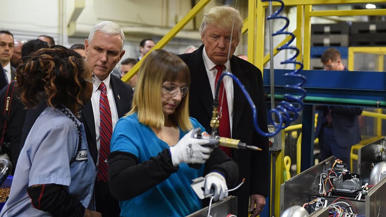 Trump ofrece cifras engañosas sobre su trato con Carrier