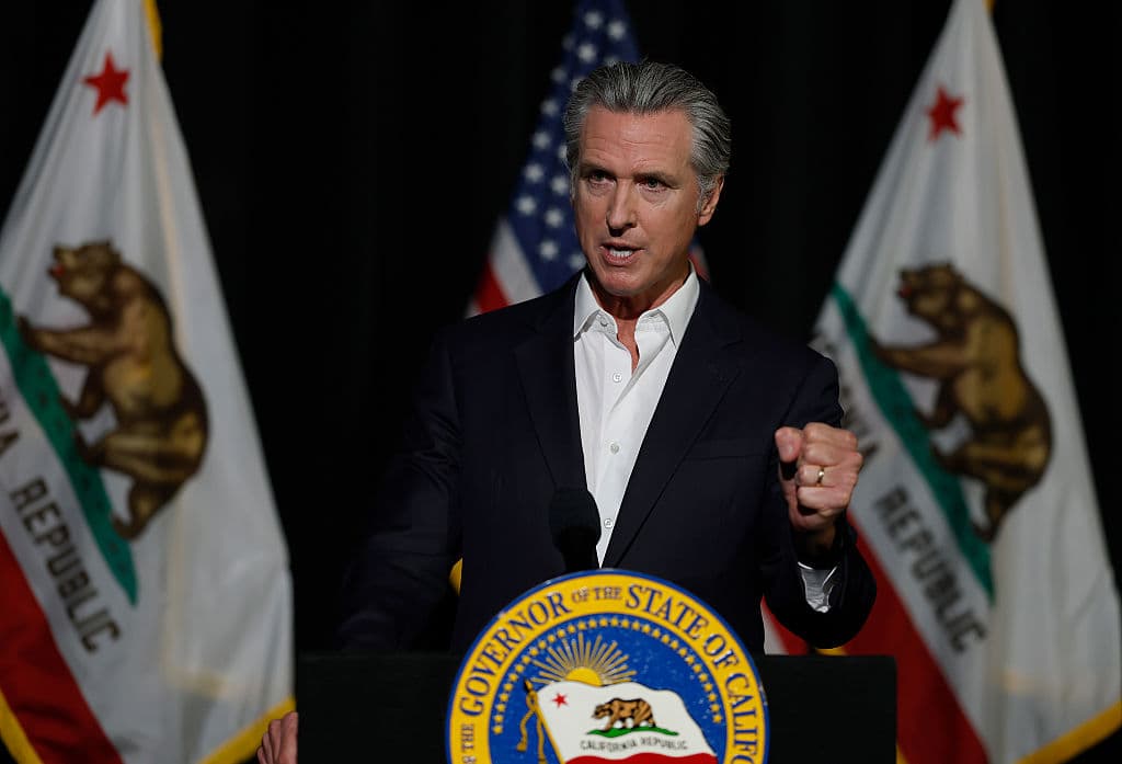 Newsom admite interés en competir por la presidencia en 2028
