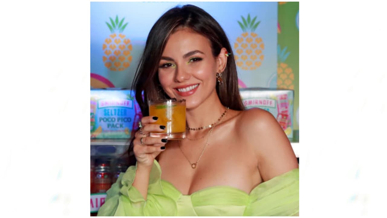 Si bien Victoria Justice estuvo en algunas películas y series como 'The Rocky Horror Picture Show: Let 's Do the Time Warp Again' (2016) y 'The Outcasts' (2017), su carrera se ha inclinado más hacia la música.