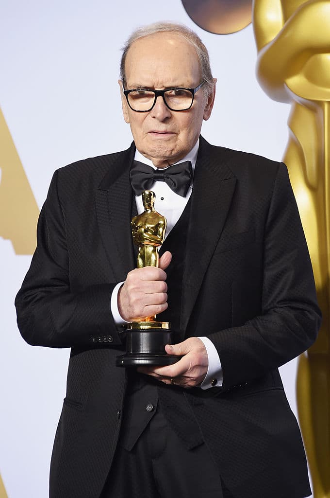 Ennio Morricone, compositor y director de orquesta, ganador de dos premios Oscar, falleció el 6 de julio a los 91 años en un hospital de Roma, después de sufrir una caída que le ocasionó una fractura en el fémur.