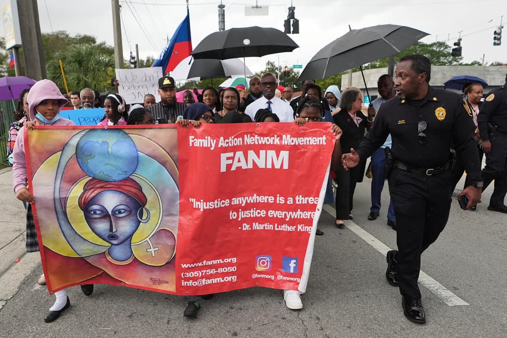 Comunidad haitiana de Miami recuerda a víctimas del terremoto de 2010 y a quienes perderán el TPS