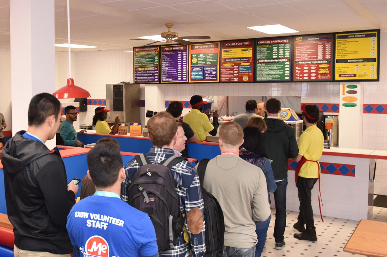 Los Pollos Hermanos abrió en Austin, Texas durante South By South West. Los actores de Better Call Saul Bob Odenkirk (Saul Goodman) y Giancarlo Esposito (Gus Fring) dieron autógrafos en el restaurante.