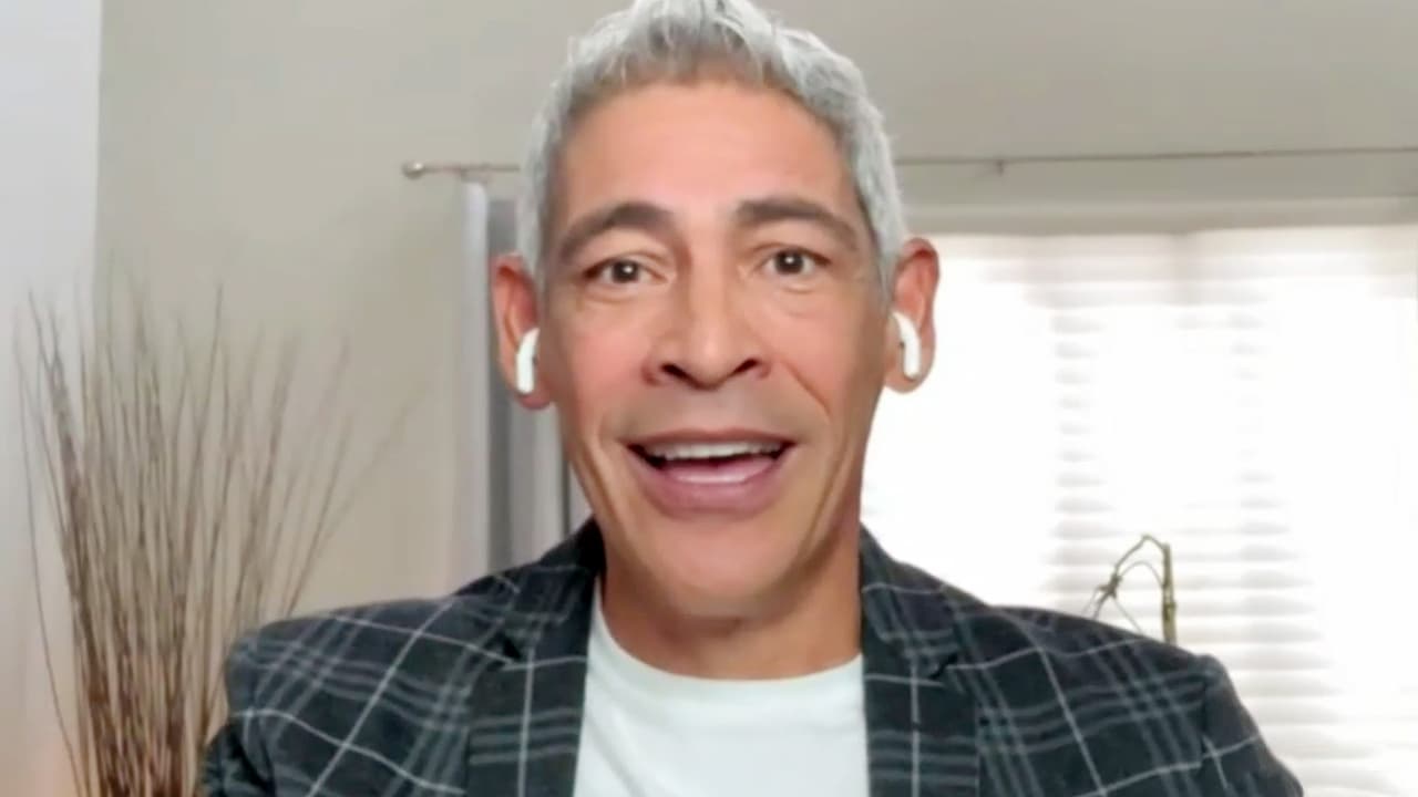 Johnny Lozada recuerda su primera vez en un escenario y cuenta cómo llegó a ser parte de Menudo