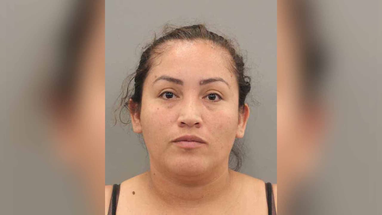 Rosa María Martínez-Maldonado
<br>Distribución y ofrecer distribuir drogas peligrosas.
<br>