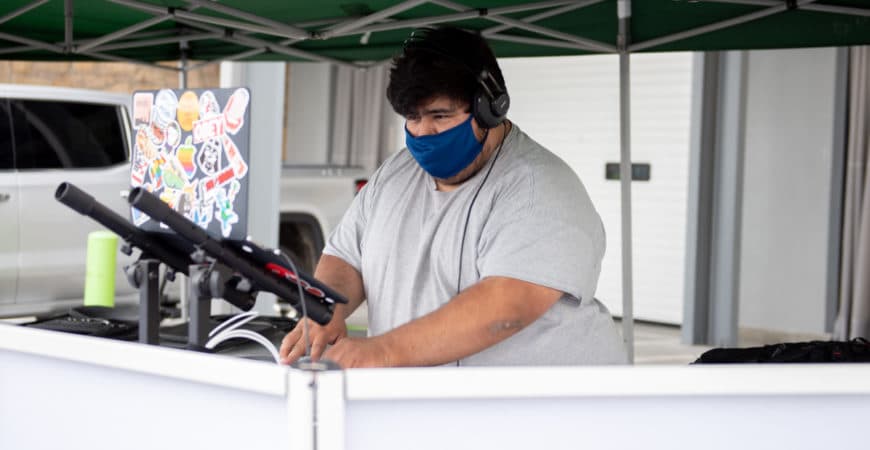 El evento de Facebook Live contará con músicos y bailarines latinoamericanos que los asistentes podrán disfrutar desde la comodidad de su hogar.